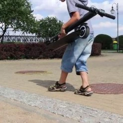 Alternative view of Technozom Techno LITE - Elektrische Step - Super Lichtgewicht - 23 Km/u - 3 Rijstanden - Opvouwbaar - Met LED Verlichting Voor & Achter - Zwart
