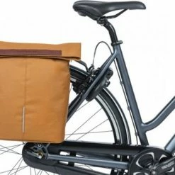 Basil City Fietsshopper - Enkele Fietstas - Camel Bruin - 16 Liter 37 Basil City Fietsshopper - Enkele Fietstas - Camel Bruin - 16 Liter -Windgoo Shop 550x351 9