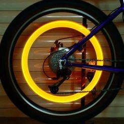 Crazy Lights Spaakverlichting - LED Spaaklicht - Kleurrijke Spaaklampen - Fietslamp - Wielverlichting - 2 Stuks- Kinderfiets 14 Crazy Lights Spaakverlichting - LED Spaaklicht - Kleurrijke Spaaklampen - Fietslamp - Wielverlichting - 2 Stuks- Kinderfiets -Windgoo Shop 550x362