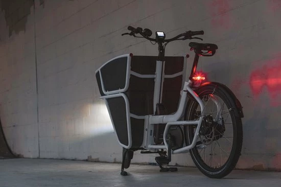 AXA - Juno Battery - Fiets Achterlicht - LED Fietsverlichting Op Batterij - Auto Off Systeem - 80 Mm - Rood 5 AXA - Juno Battery - Fiets Achterlicht - LED Fietsverlichting Op Batterij - Auto Off Systeem - 80 Mm - Rood - Afbeelding 5