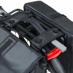 Basil Urban Dry Dubbele Fietstas MIK - Zwart - 50 Liter -Windgoo Shop 550x366 153