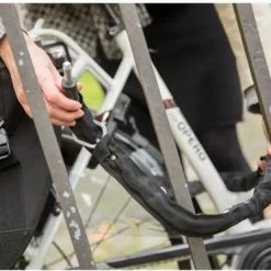 AXA Solid Plus Fietsslot - ART2 - Inclusief 100cm Insteekketting Ringslot - Zwart -Windgoo Shop 550x372 10