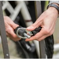 AXA Solid Plus Fietsslot- ART2 - Inclusief 140cm Insteekketting Ringslot - Zwart -Windgoo Shop 550x372 4