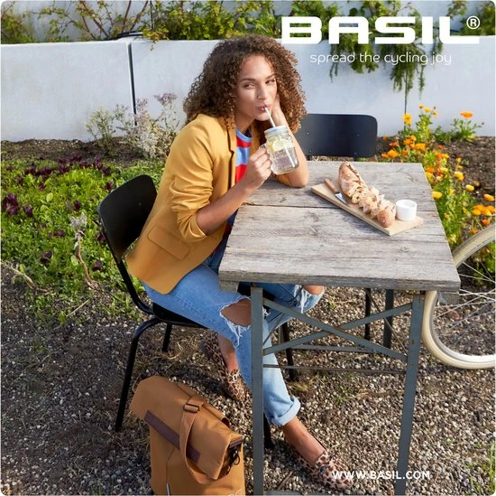 Basil City Fietsshopper - Enkele Fietstas - Camel Bruin - 16 Liter 15 Basil City Fietsshopper - Enkele Fietstas - Camel Bruin - 16 Liter - Afbeelding 15