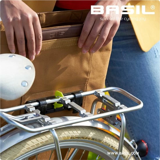 Basil City Fietsshopper - Enkele Fietstas - Camel Bruin - 16 Liter 11 Basil City Fietsshopper - Enkele Fietstas - Camel Bruin - 16 Liter - Afbeelding 11