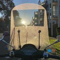 Rain-Away Waterafstotende Sticker Windscherm-Anti Regen Folie-Scooter-Nano Spray-Vespa Sprint-Zip-Sym-Universeel 10 Rain-Away Waterafstotende Sticker Windscherm-Anti Regen Folie-Scooter-Nano Spray-Vespa Sprint-Zip-Sym-Universeel -Windgoo Shop 550x733 37