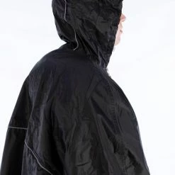 Ralka Poncho - Zwart - Volwassenen 20 Ralka Poncho - Zwart - Volwassenen -Windgoo Shop 550x779 2